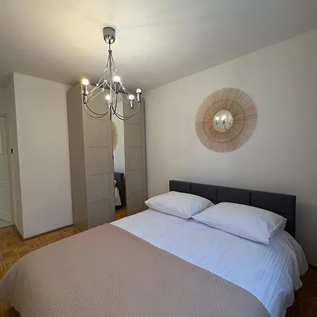 Pod Kasztanami 公寓 卢布林